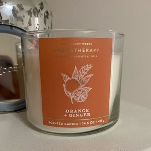 Bath and body works aromatherapy candle